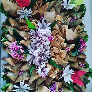 Bouquet de fleurs en papier colorées